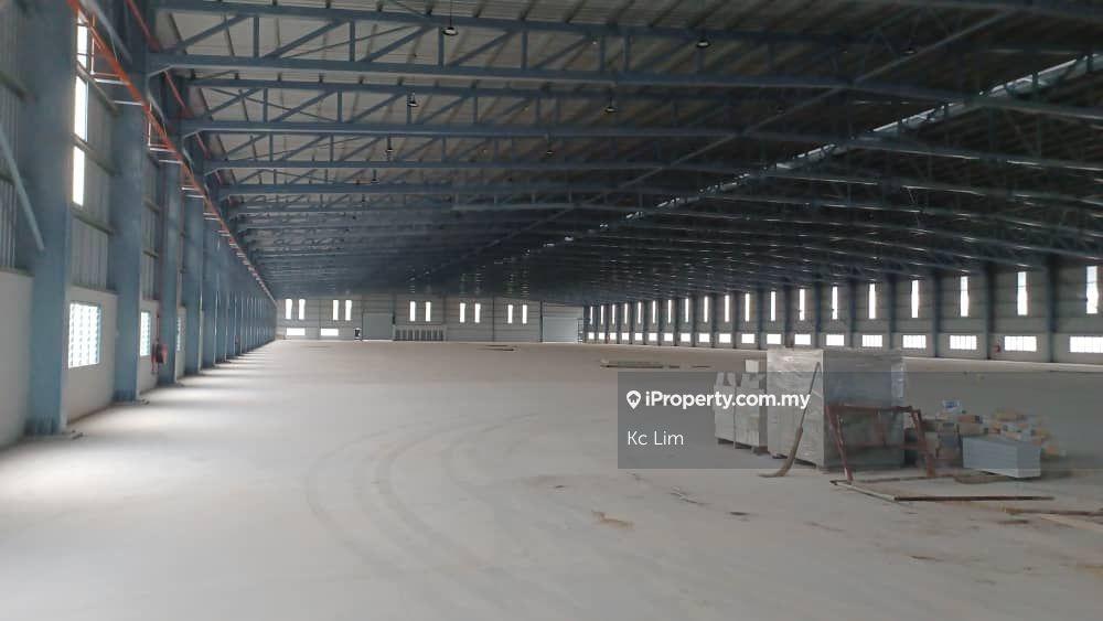 Cheap Huge Detached Factory Warehouse For Rent near to Westport, Klang
