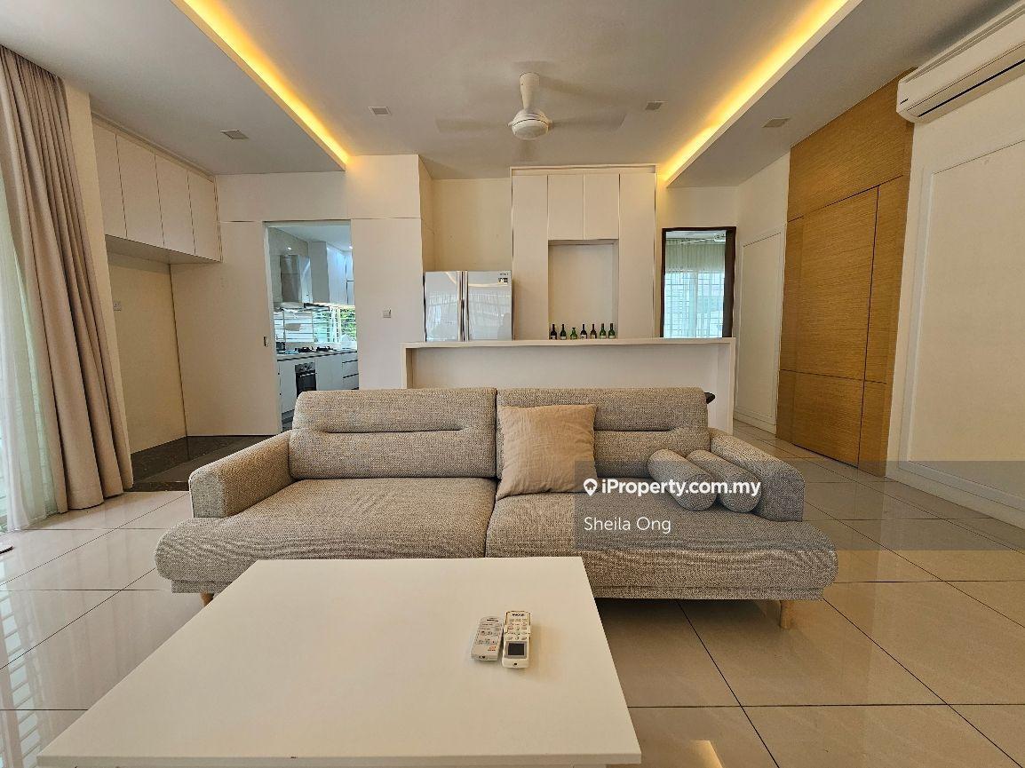 Grand Living spaces Luxuriate in Comfort