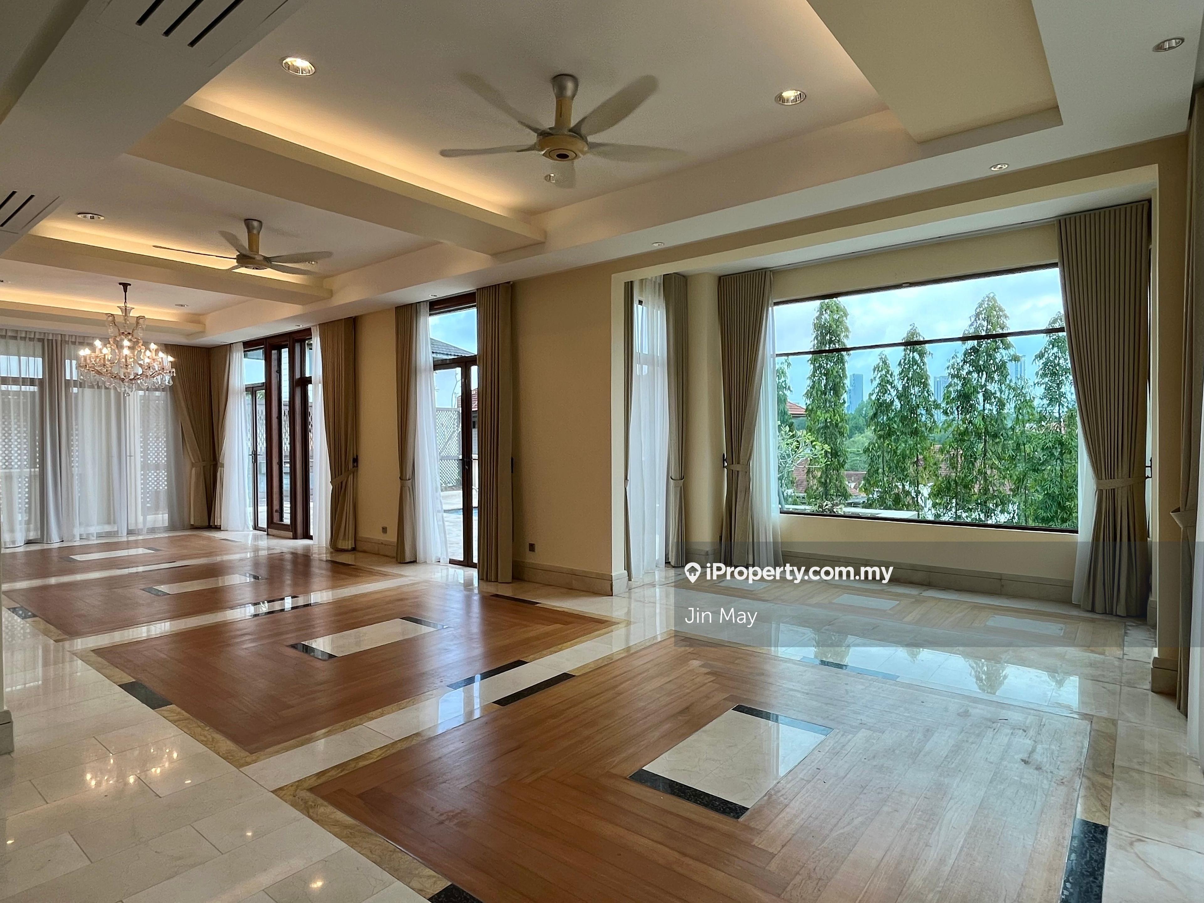 Beautiful 4-Storey Bungalow