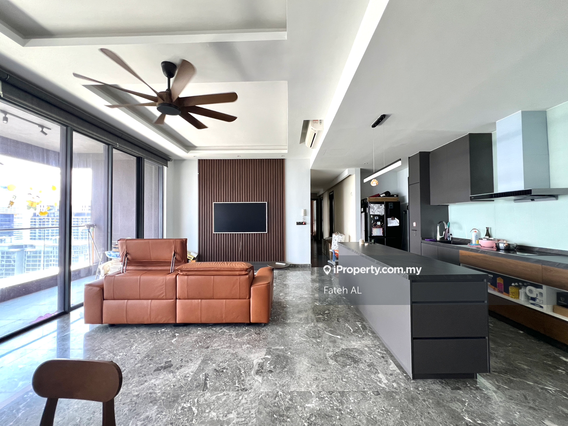 Private Lifts, High Floor Unit with City & Green Views