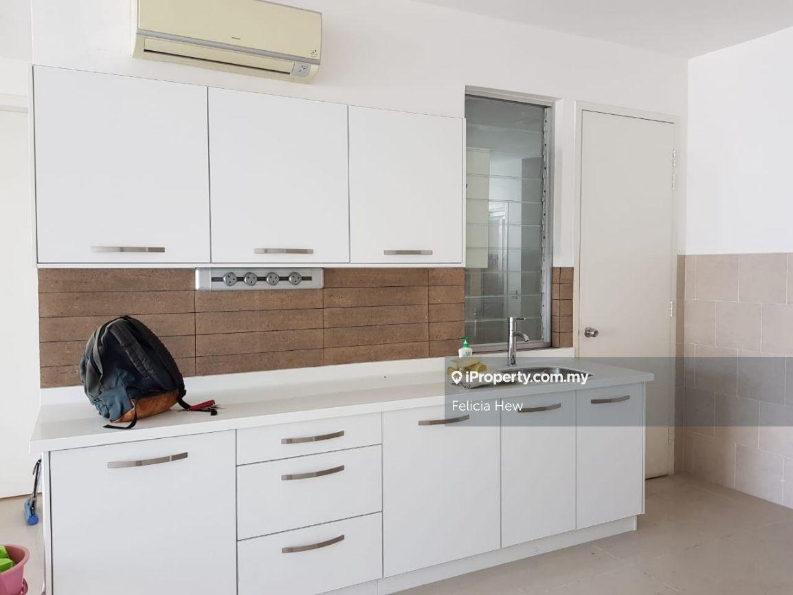 Condo at Menjelara