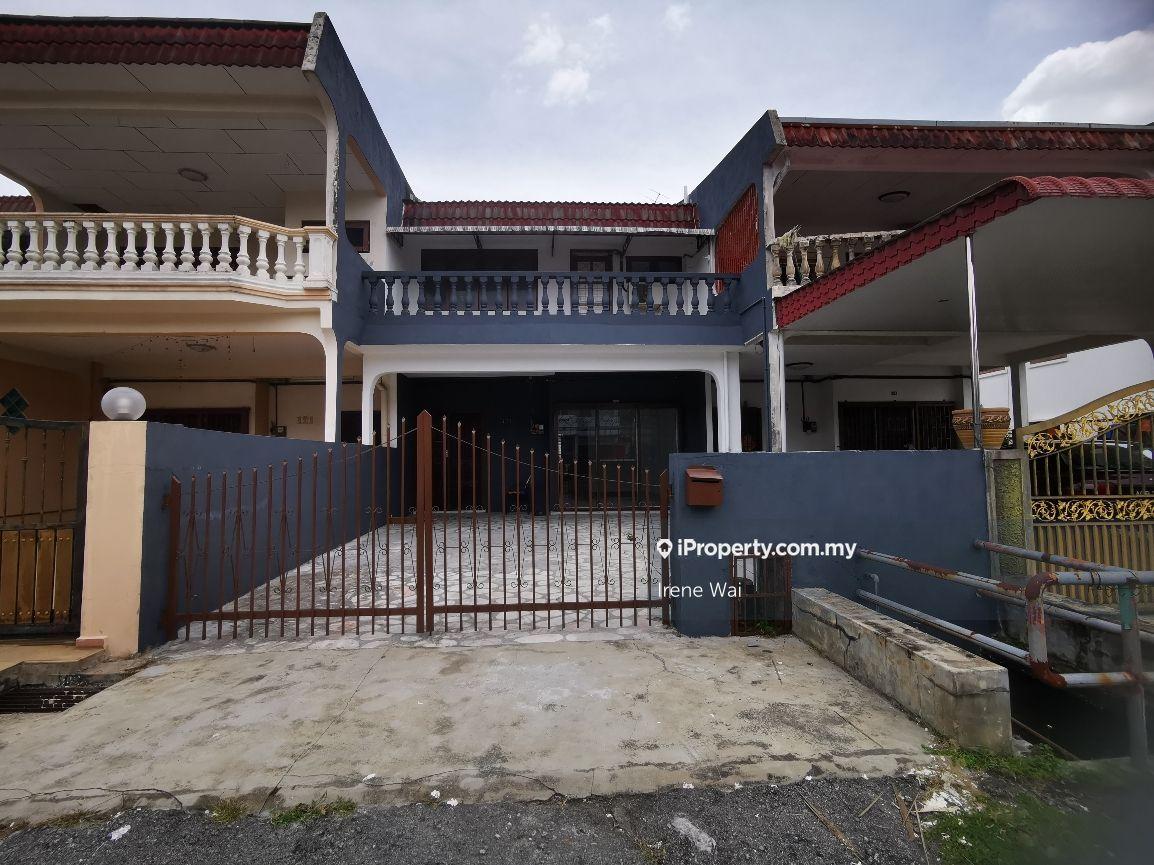 Gunung Rapat Double Storey house for Rent