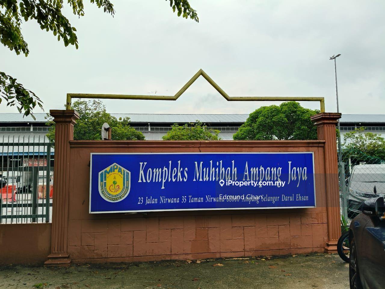 Taman Nirwana 3 sty shop lot, facing market, mature area