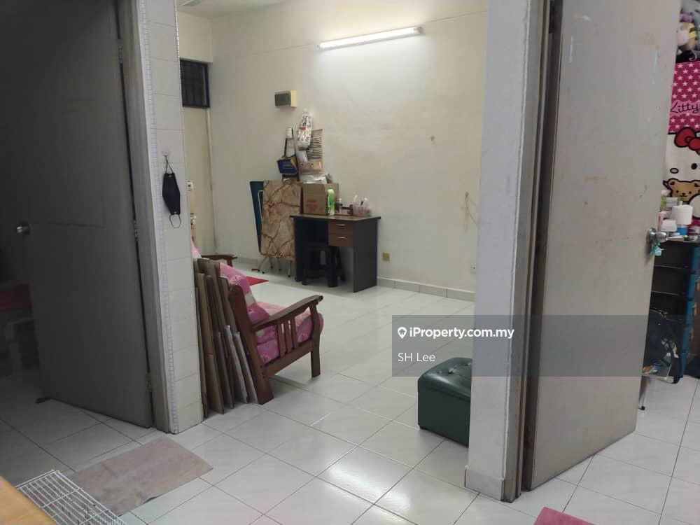 Taman Meranti Flat For Sales