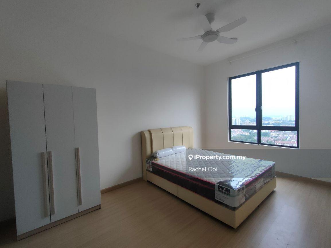 Mrt fully furnished master room with bathroom
