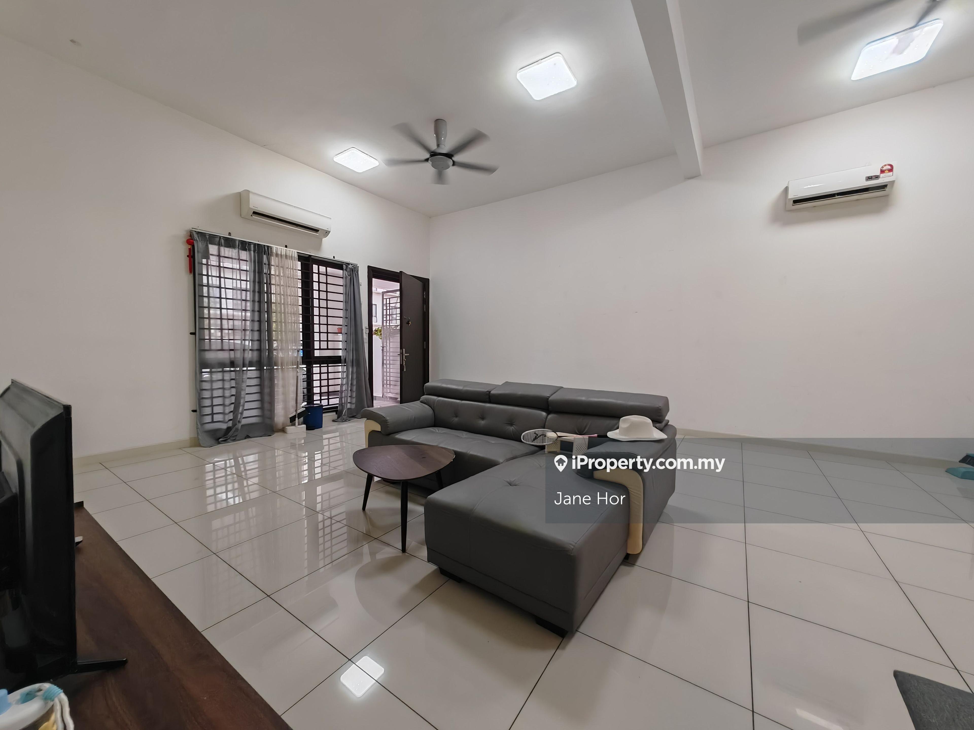 Puchong Townhouse 10min to IOI City Mall