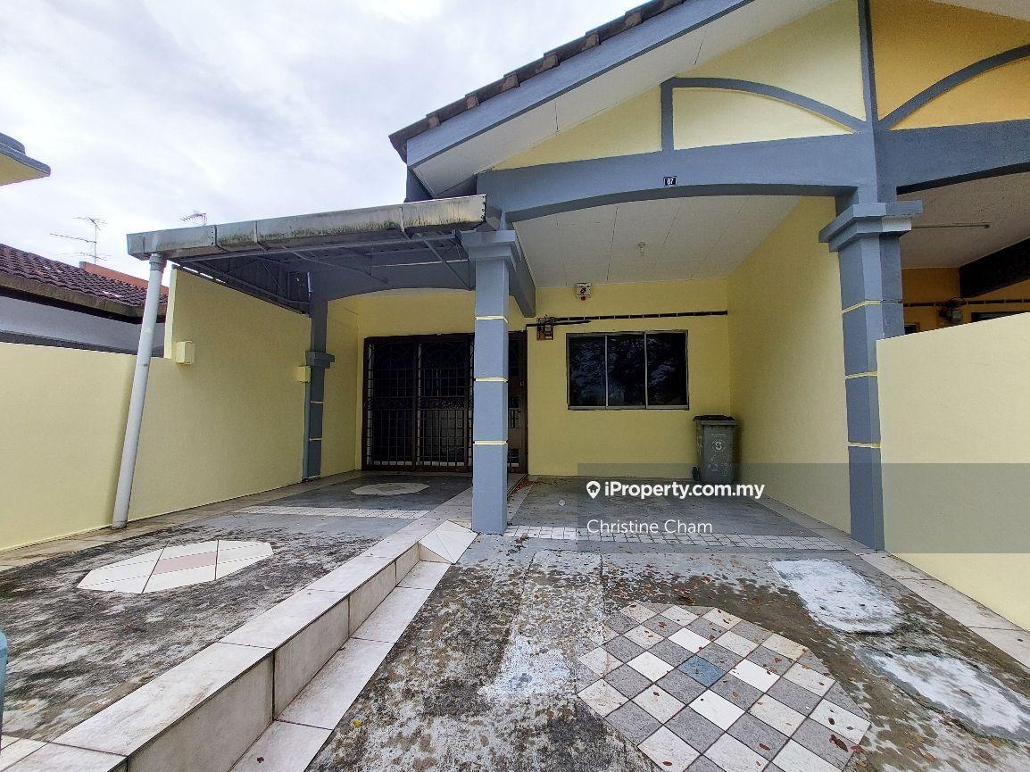 Single Storey House At Taman Sri Saujana,Kota Tinggi for Sale