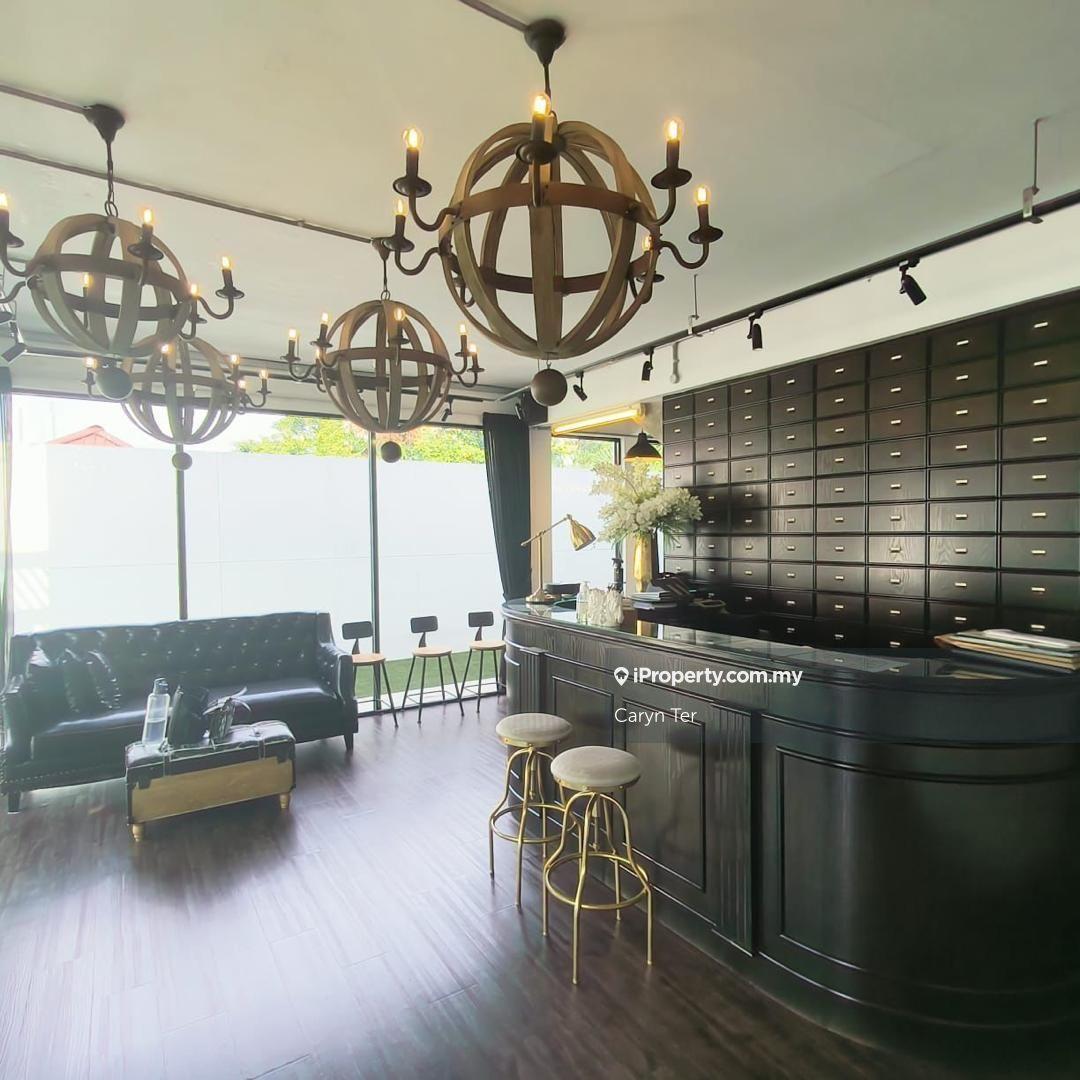 Renovated - Fully Furnished - Freehold