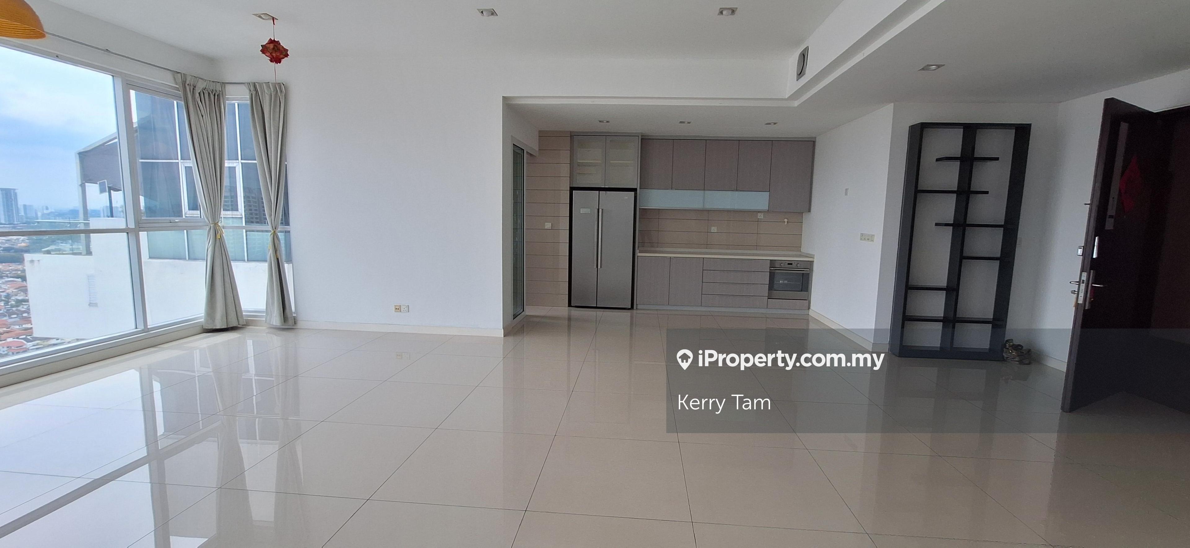 Link to Starling Mall, short walk to MRT station.