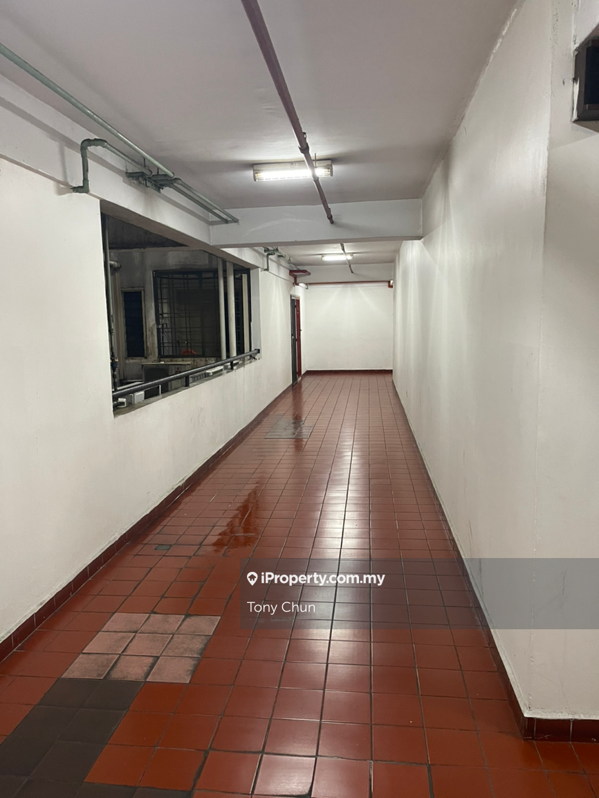 Kompleks Mutiara condominium for sale