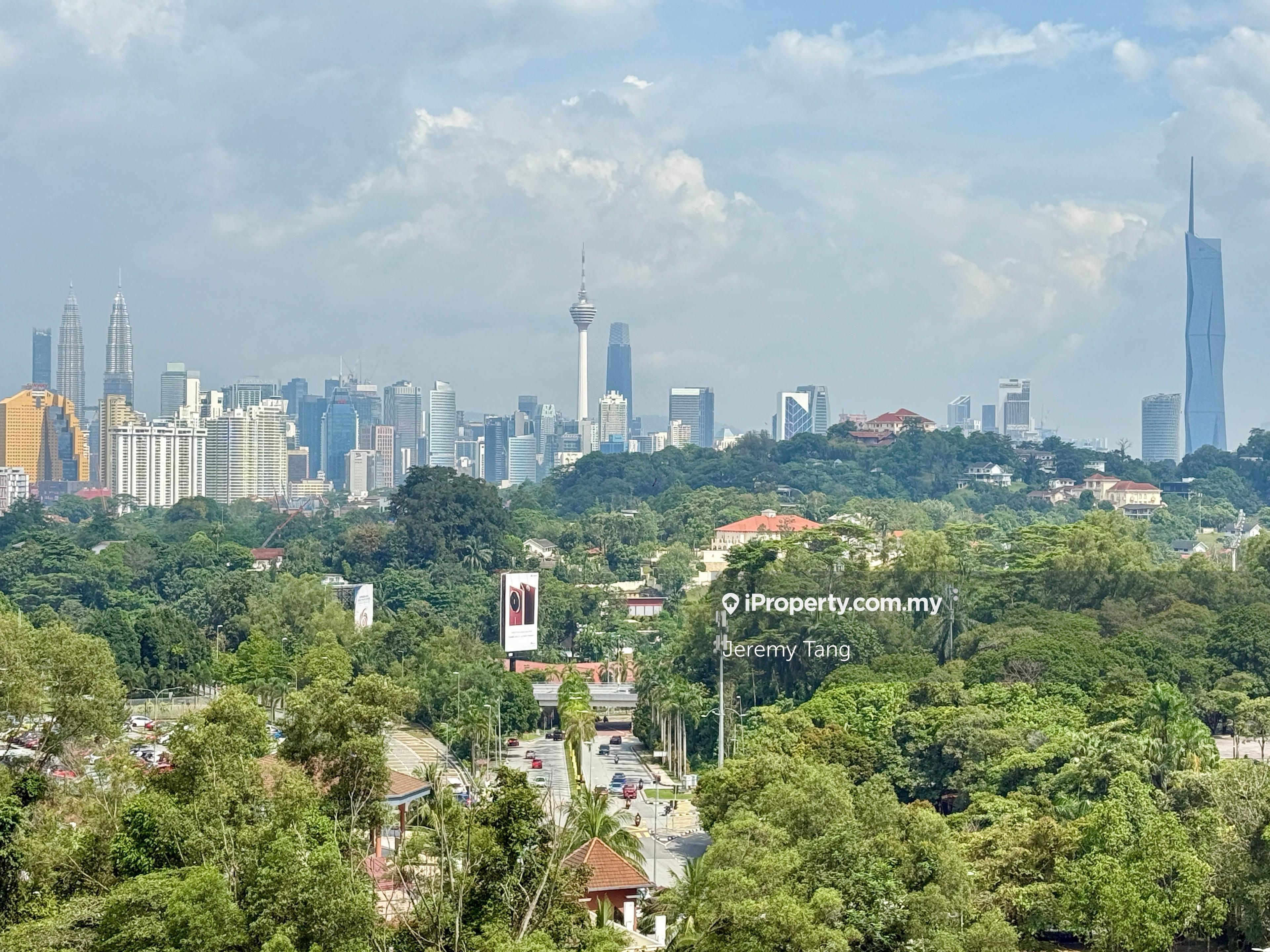 Corner Dual Key Unit with KLCC View 