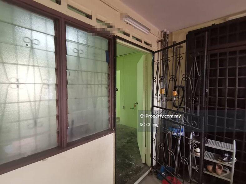 Flat Bandar Selesa Jaya