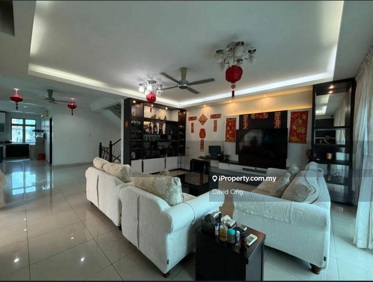 Taman Sutera Utama Semi-D For sale - Nice reno