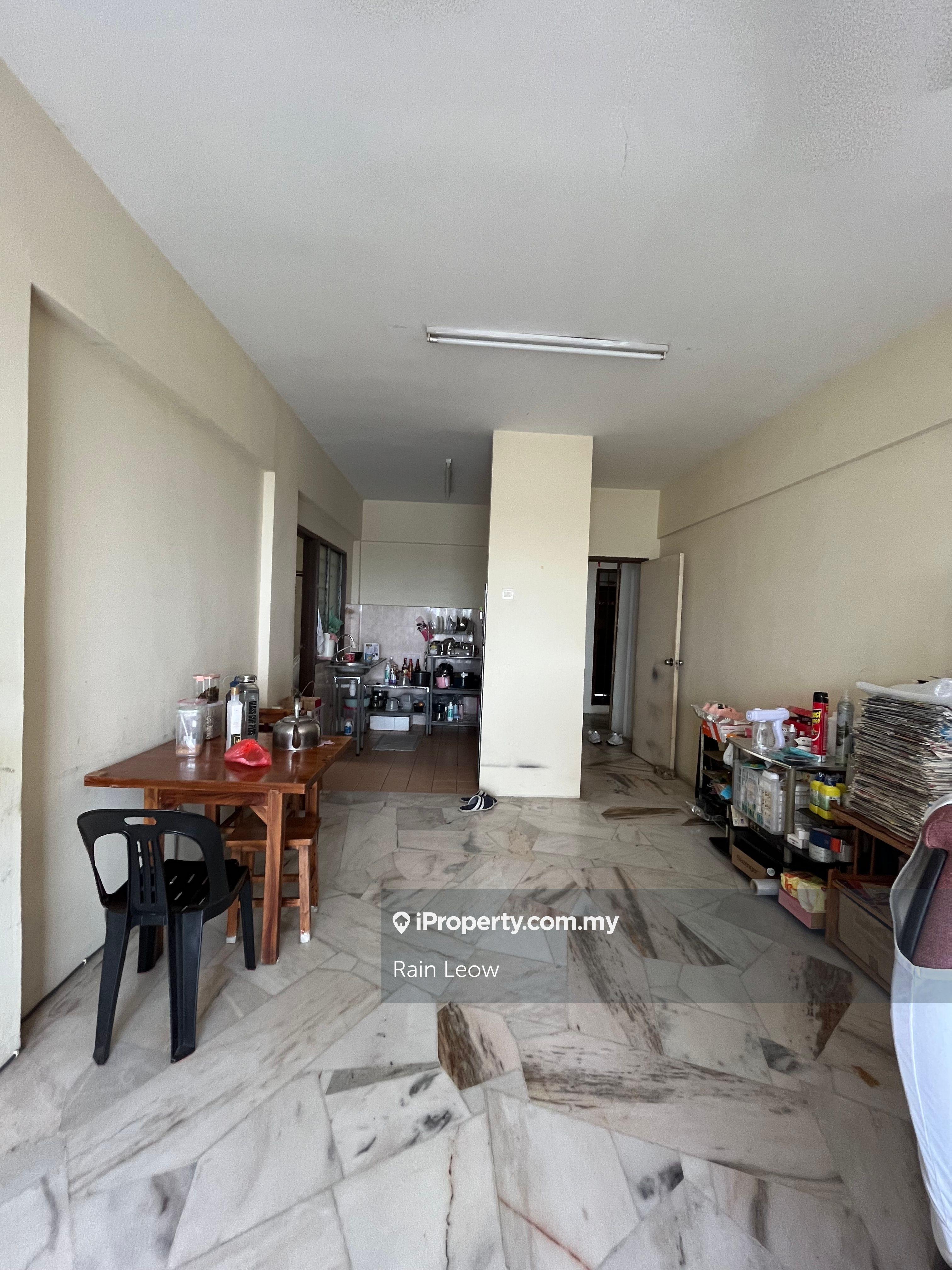 Pangsapuri Seri Pinang At Bukit Serdang, Seri Kembangan For Rent!