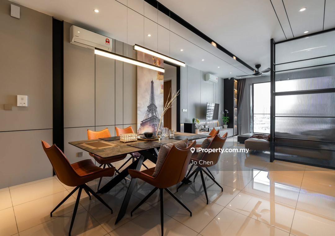 Private Lift Lobby Condo