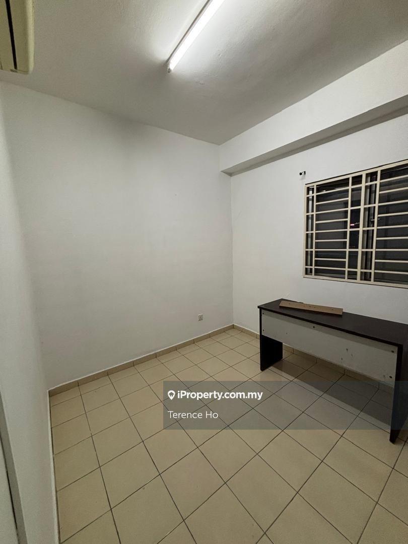 Casa subang at usj subang jaya 3 rooms fully furnished for rent