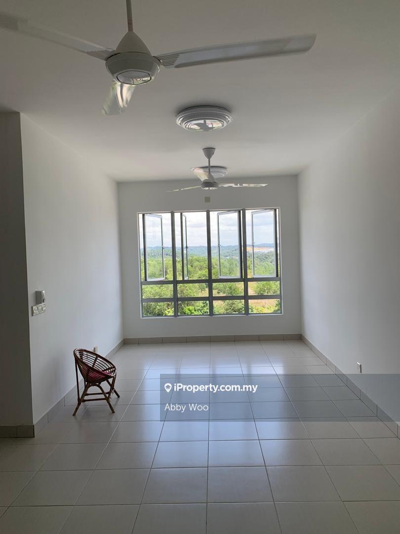 De Kiara Setia alam ( 3 rooms 2 bath) clean  nice unit 