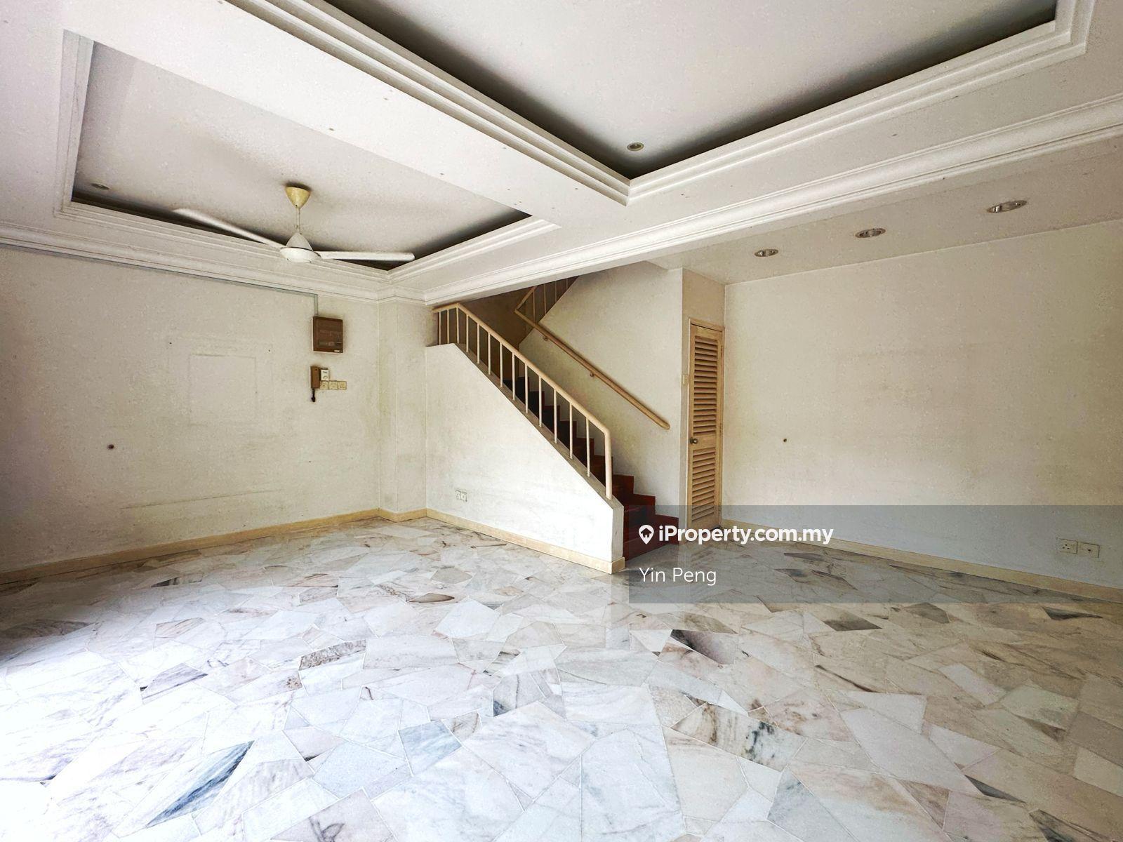 The Perfect Home for the Perfect Blend of Convenience & Sub Urban Life
