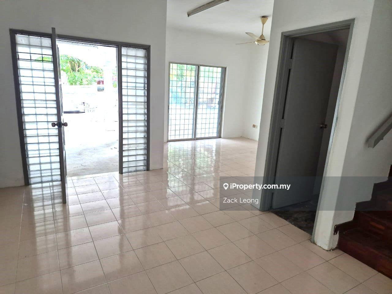 20x70 / Facing Open / Security 24hr / South Direction / Huge road