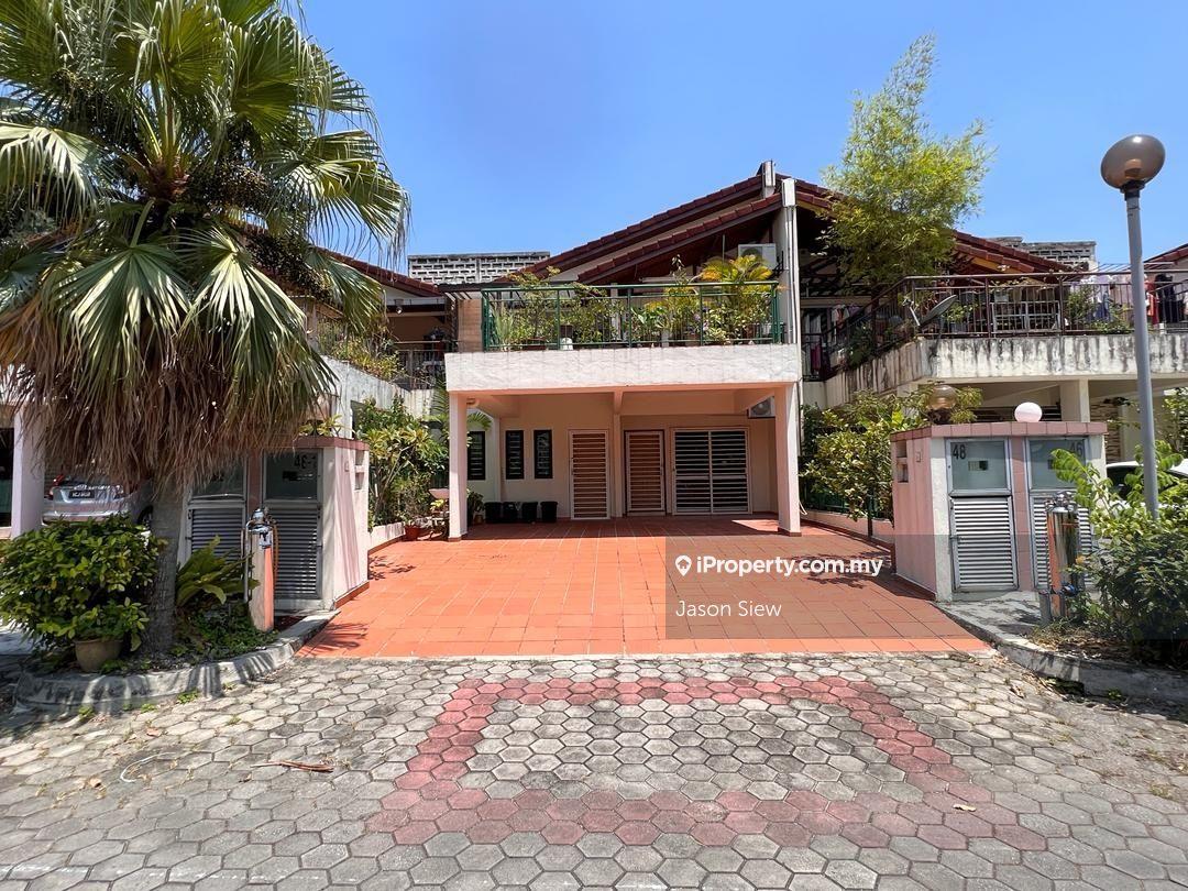 Taman equine townhouse ground floor 