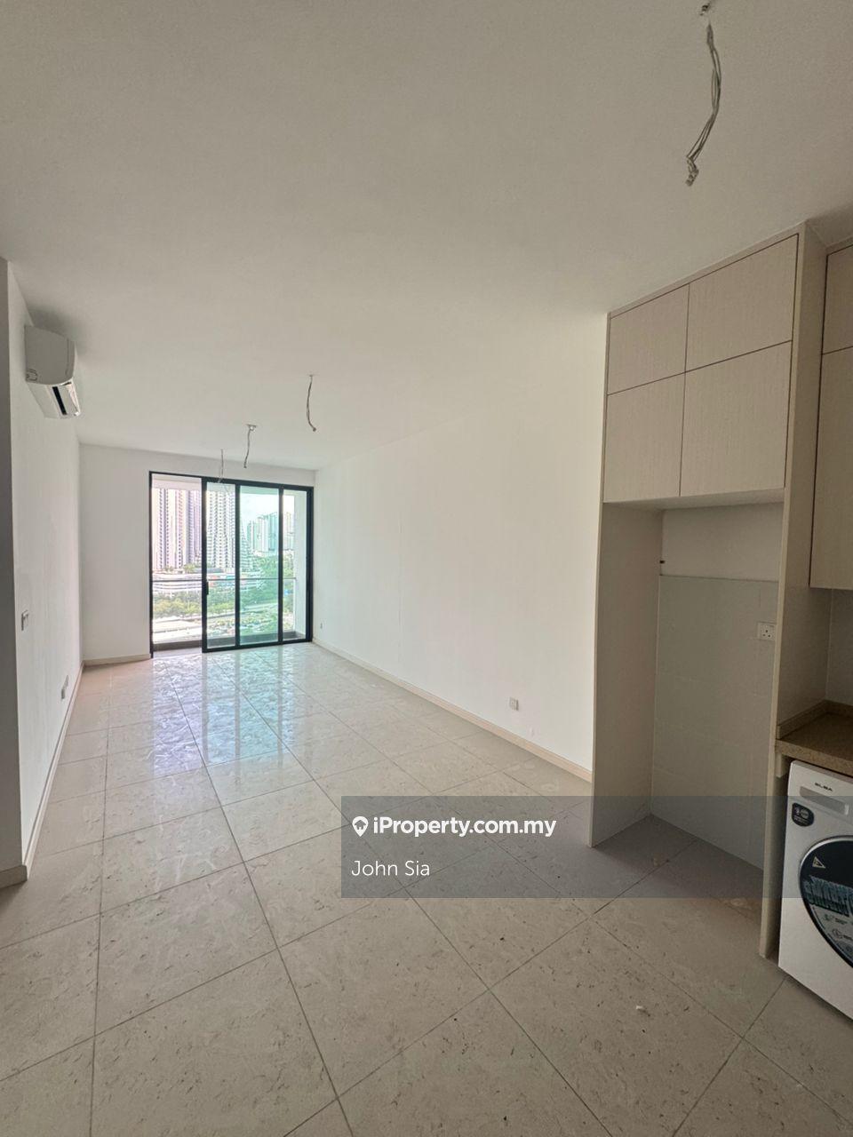 For sales- Macrolink (Hijauan Medini) @ Iskandar Puteri 2 Bath 2 Bed