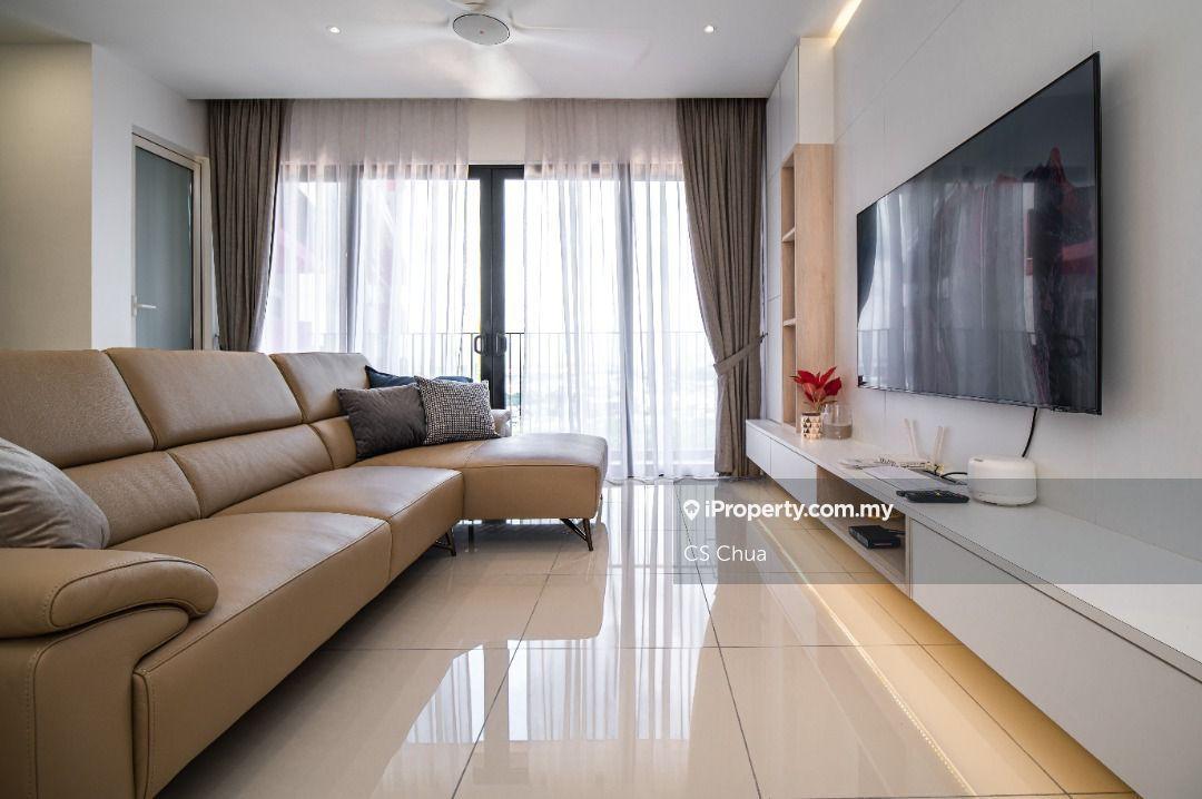 2room 2bath renovted unit for sale