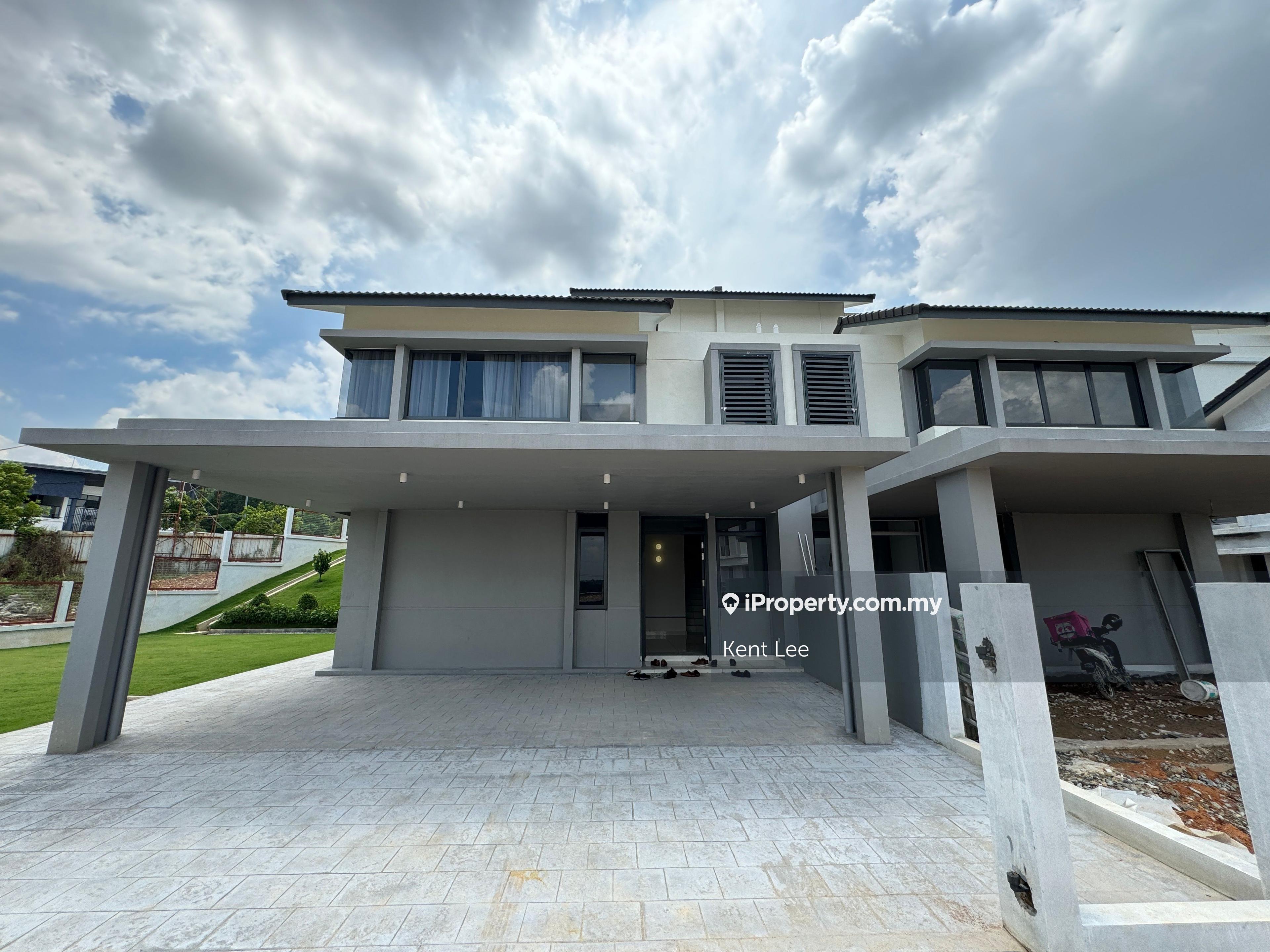 New project 2 & 2.5 storey Semi D behind Damansara Damai