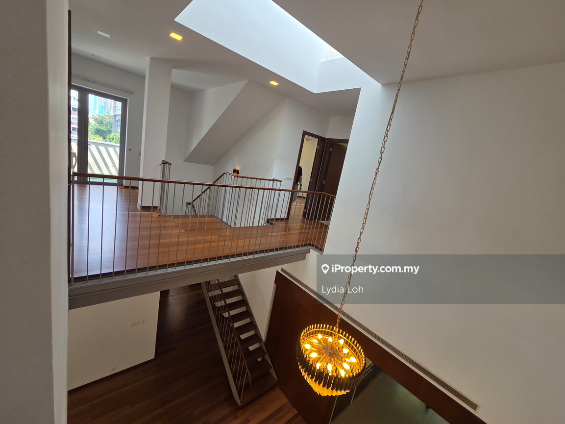 Duplex Town Villa, near iskl, Great Eastern mall