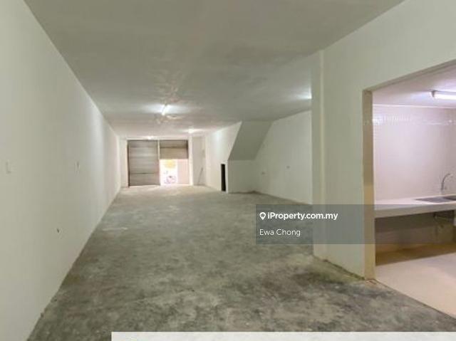 Limited Ground Floor Facing Main Road for Rent !!