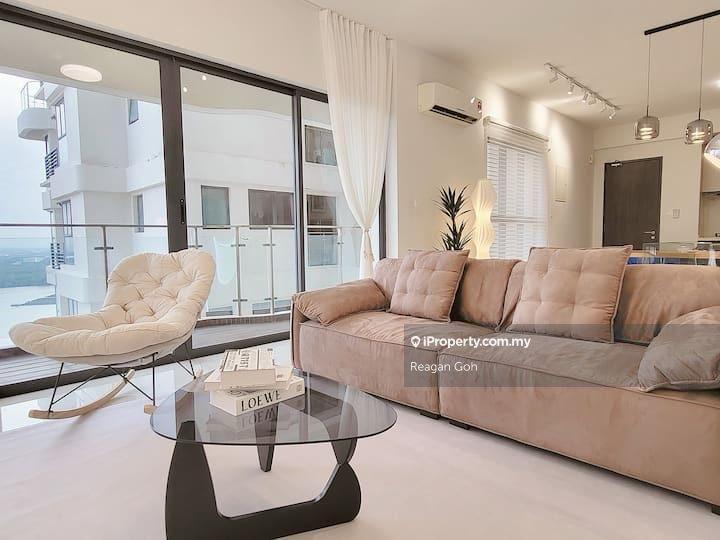 For Sale: Beautiful 3 bedrooms unit at Country Garden, Danga Bay