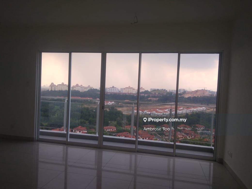 Facing swimming pool 1295sqft 3room2bath2carpark Partly furniture