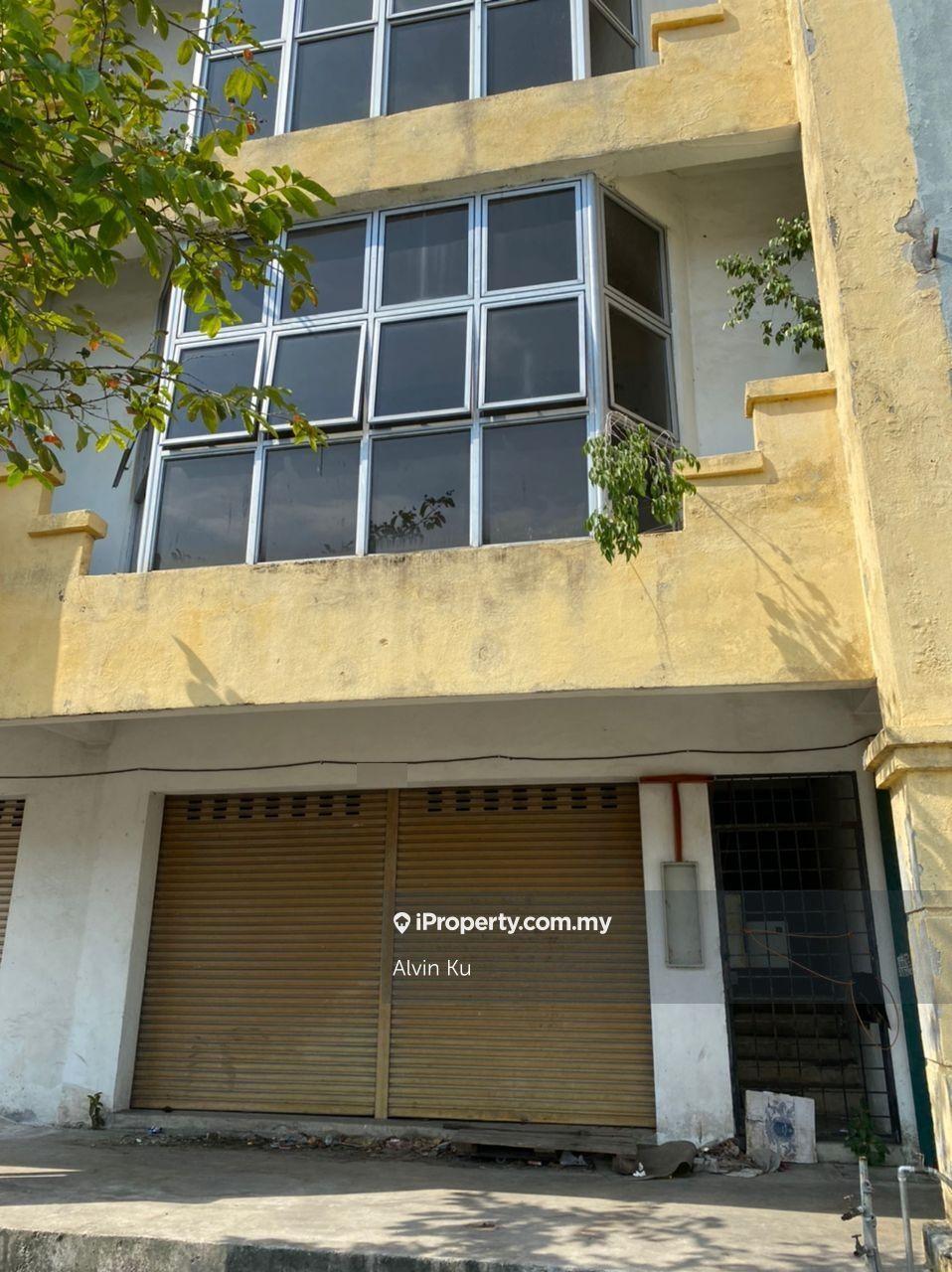 Shah alam bukit kemuning section 34 ground floor shop kedai tkt bawah