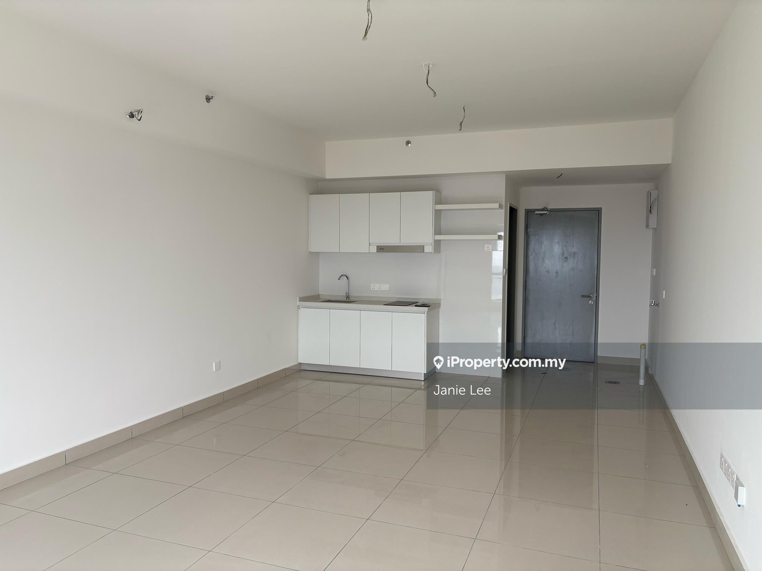 Low Density Denai Alam Studio / Soho type near Mall, Grocery & highway