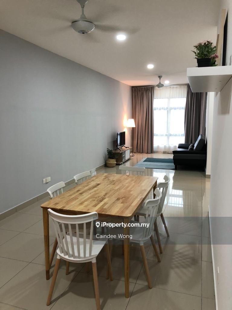Fully furnished Pearl Suria for Rent