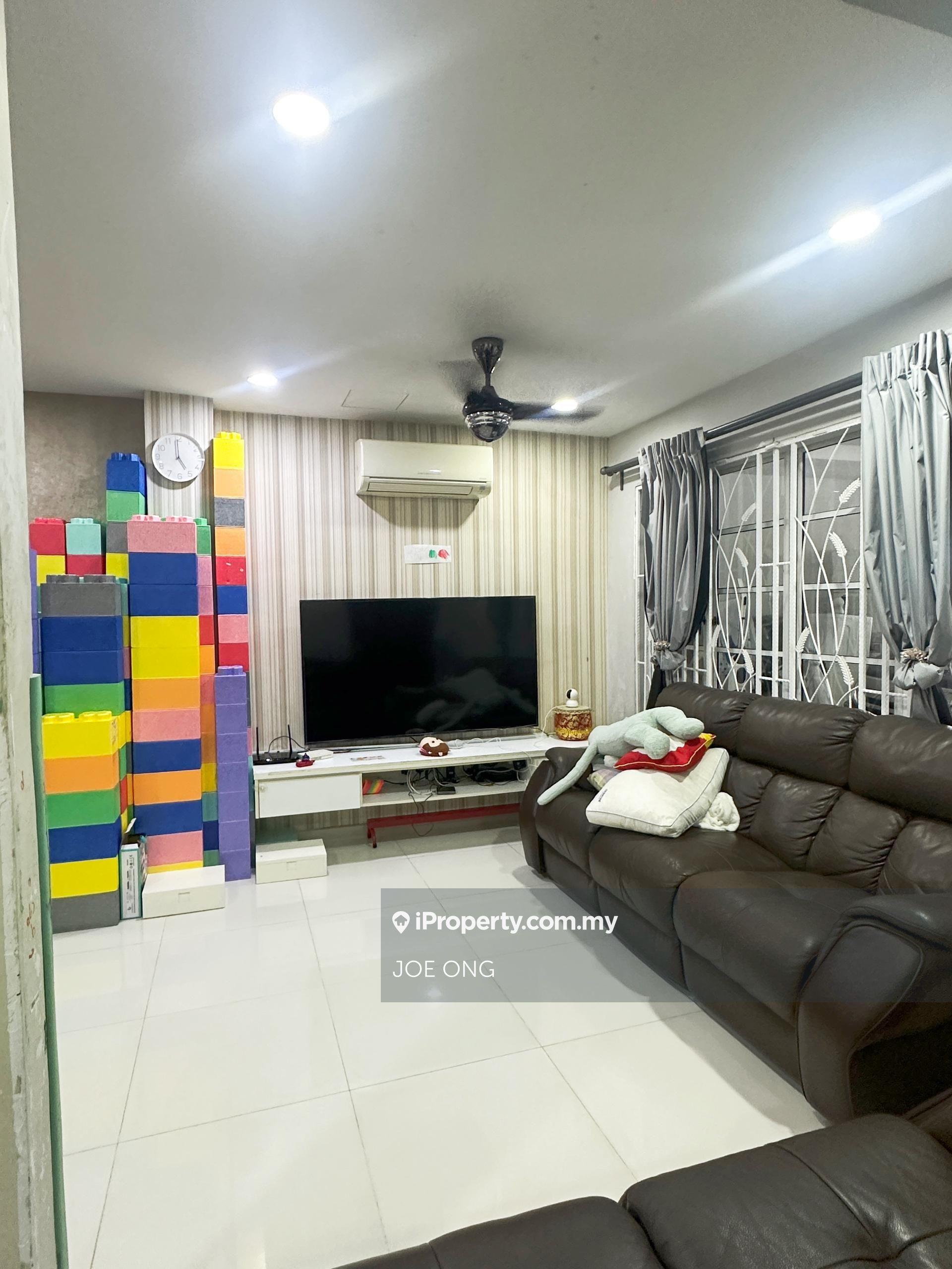 Rare Gem In Town. Superb Renovated Freehold located opposite Taipan!