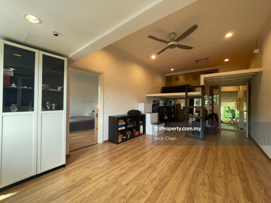 Well maintained renovated unit for sale (Drive to Mid Valley in 10min)