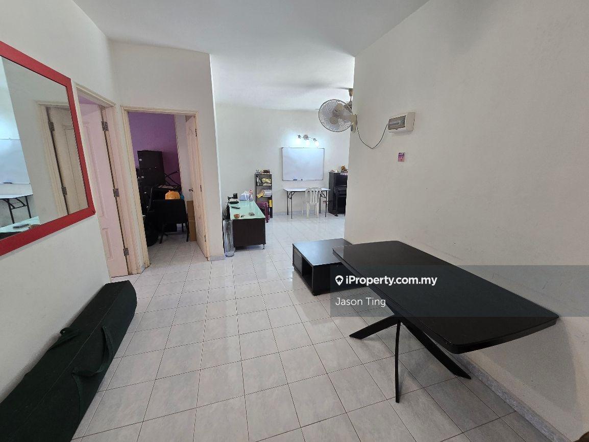 Full loan Unit! Sri Awana Townhouse@Skudai 1st Floor For Sale