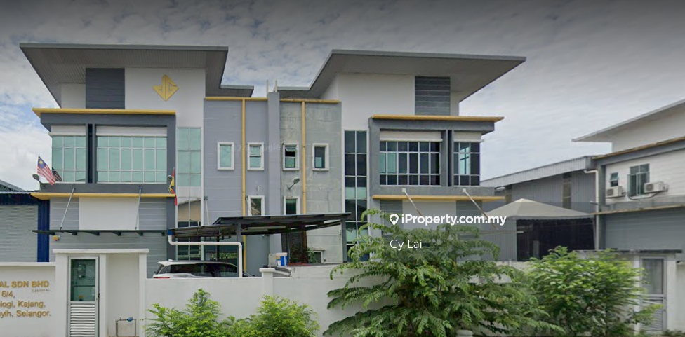 Kota Damansara Semi-D factory