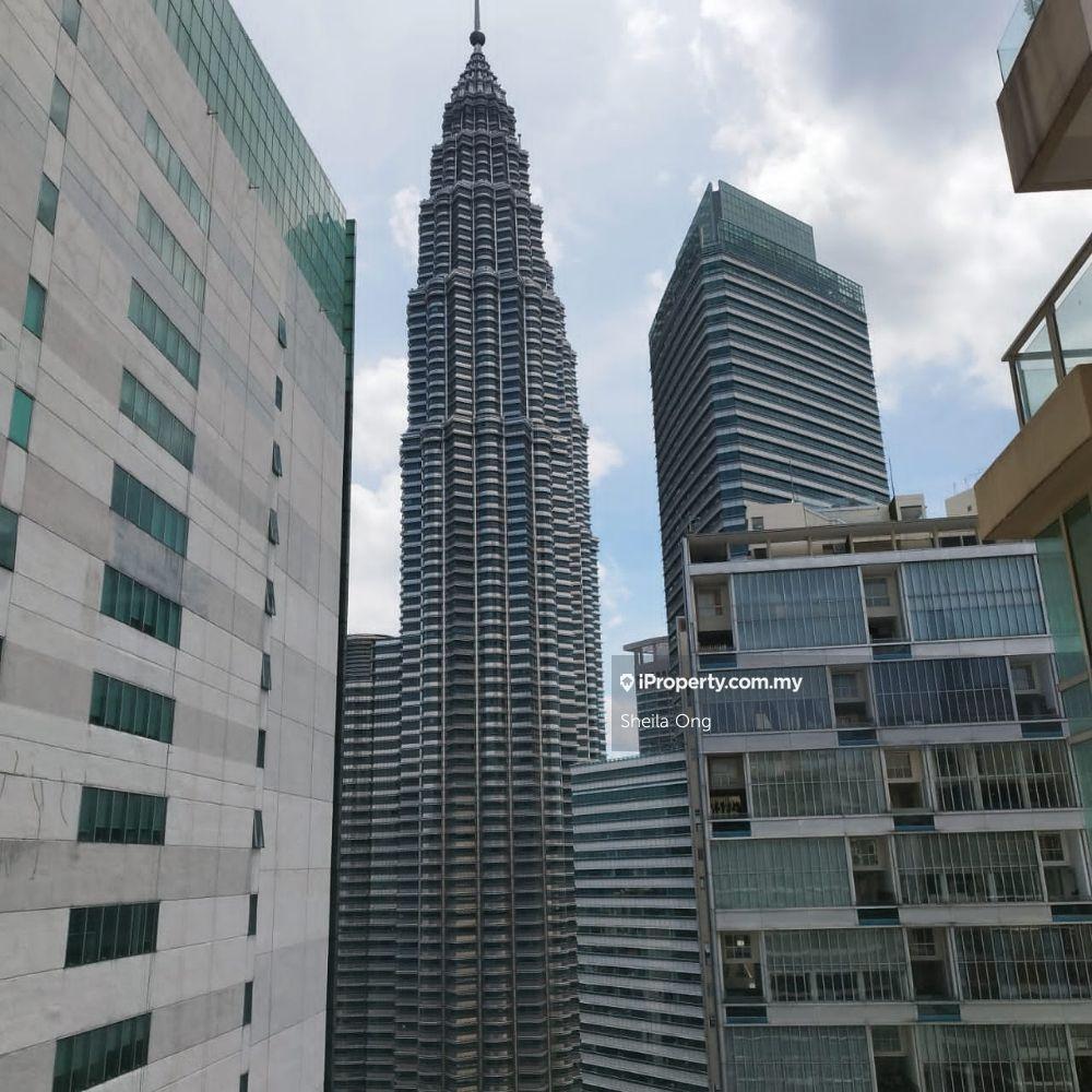 High floor unit
