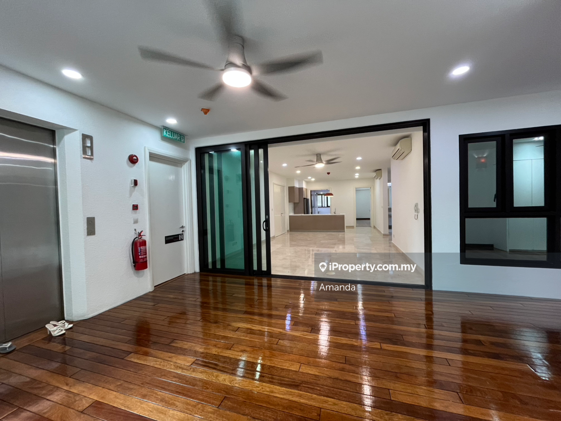 Sastra U-Thant , Ampang Hilir