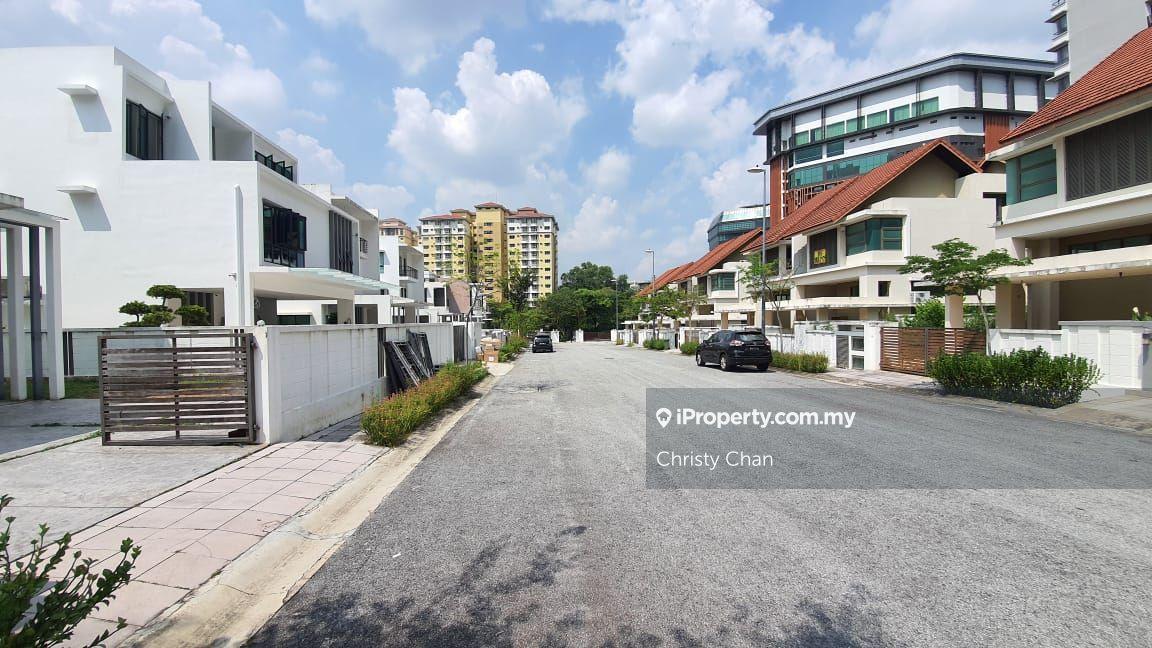 3 Storey Bungalow at Taman Bukit Mandarina @ Cheras Kuala Lumpur 