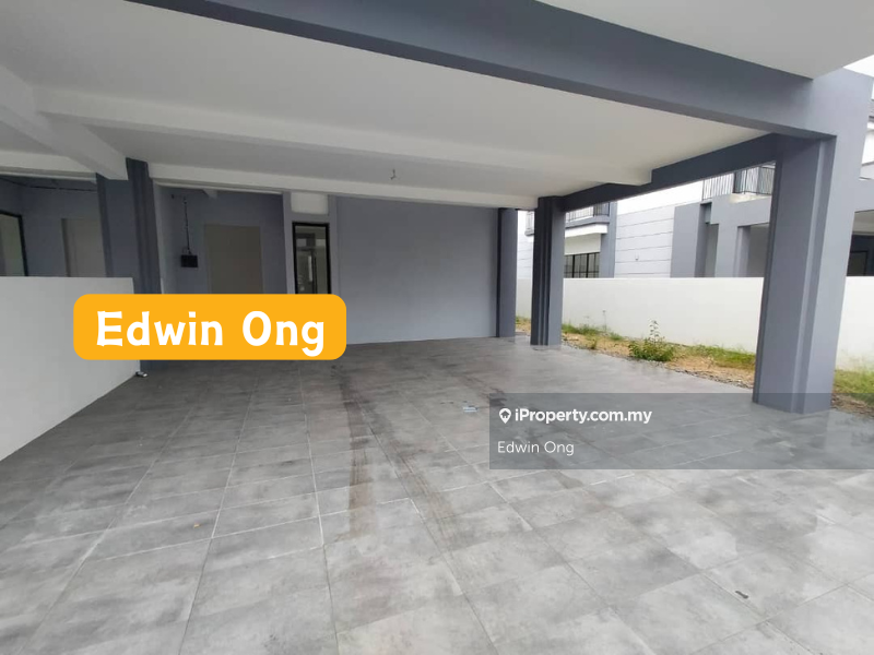 Nice double storey semi d for sale
