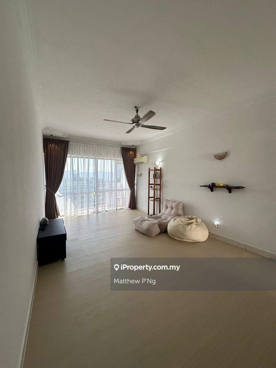 Desa Golf Condominium - Fully Renovated - 900sf - Bukit Jambul