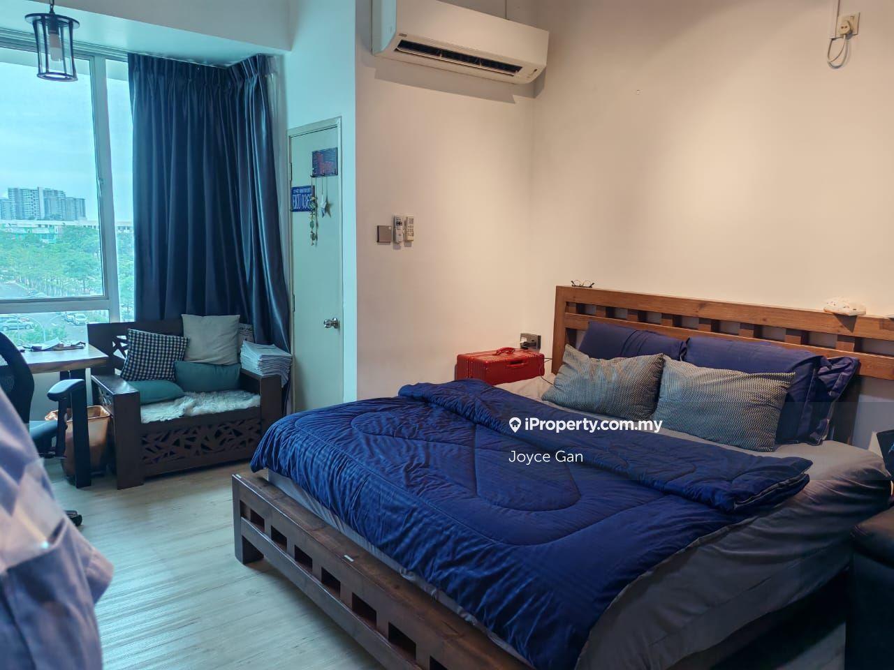 Akademik Suites Studio Mount Austin For Sale