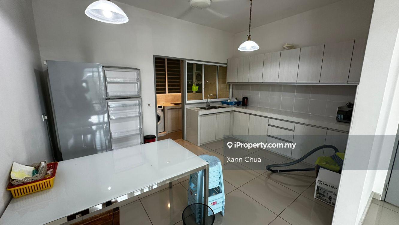Springville Condominium corner unit for Rent