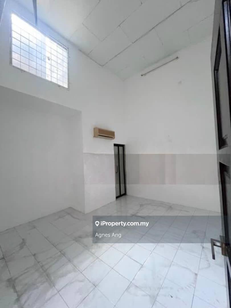 Semi-D house for Sale