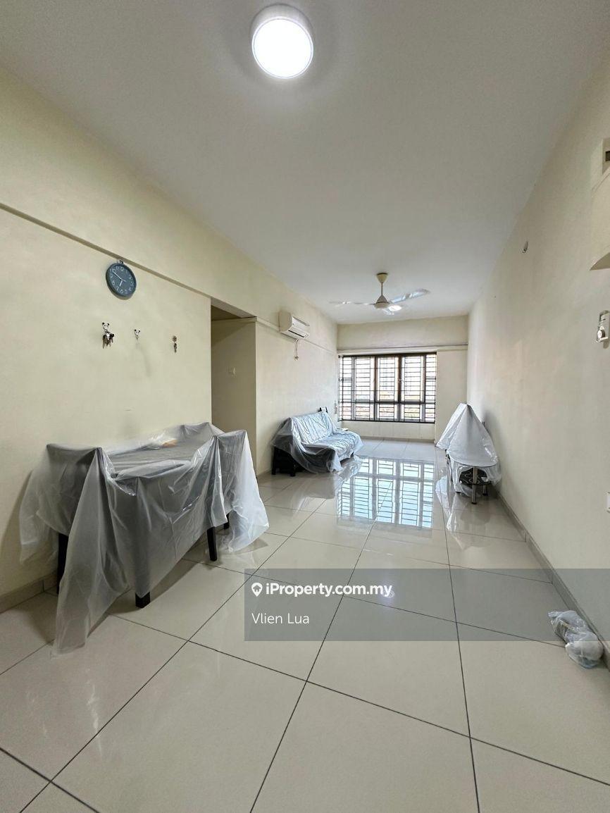 Rent zennith Suites larkin apartment corner unit fully furnished 