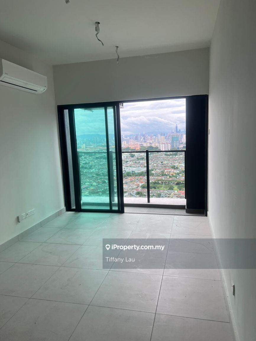Usci near mrt taman connaught ecocheras leisure mall majestic maxim