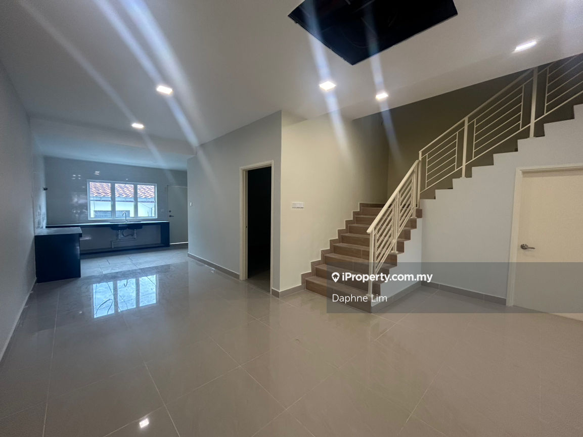 Sri Petaling Double Storey Newly renovated