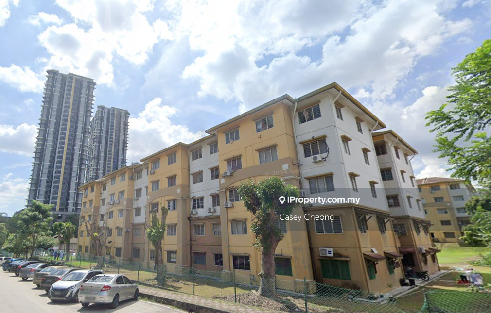 Affordable 3 bedroom apartment at Seri Jati, Puchong